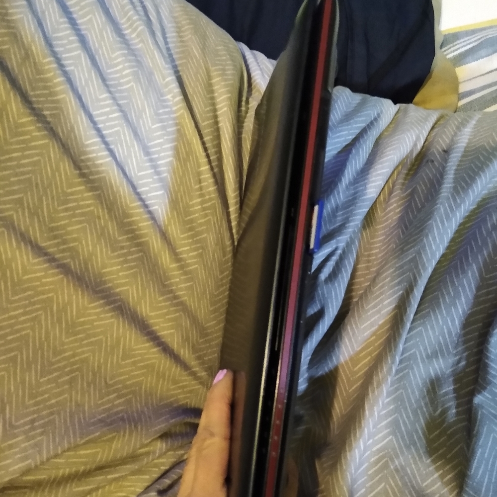 Samsung Notebook n145 - Picture 5 of 6